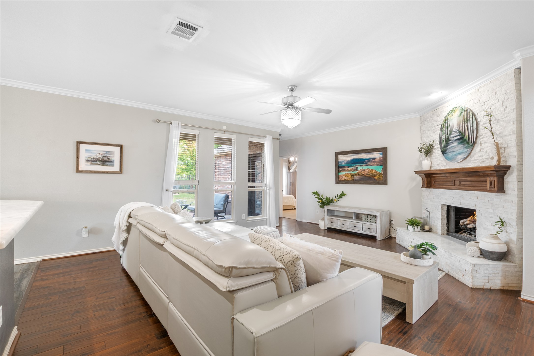 Rockwall, Texas, 75087, United States, 4 Bedrooms Bedrooms, ,3 BathroomsBathrooms,Residential,For Sale,1963763