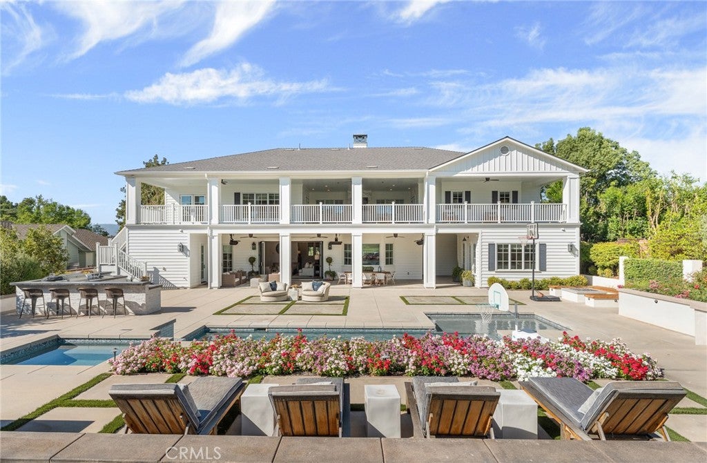 Redlands, California, 92373, United States, 5 Bedrooms Bedrooms, ,6 BathroomsBathrooms,Residential,For Sale,1984155