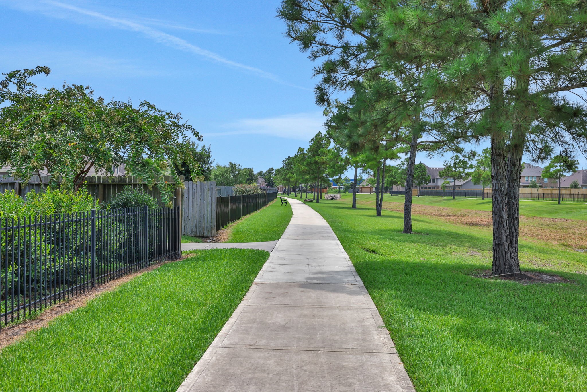 Mont Belvieu, Texas, 77523, United States, 5 Bedrooms Bedrooms, ,4 BathroomsBathrooms,Residential,For Sale,1906104