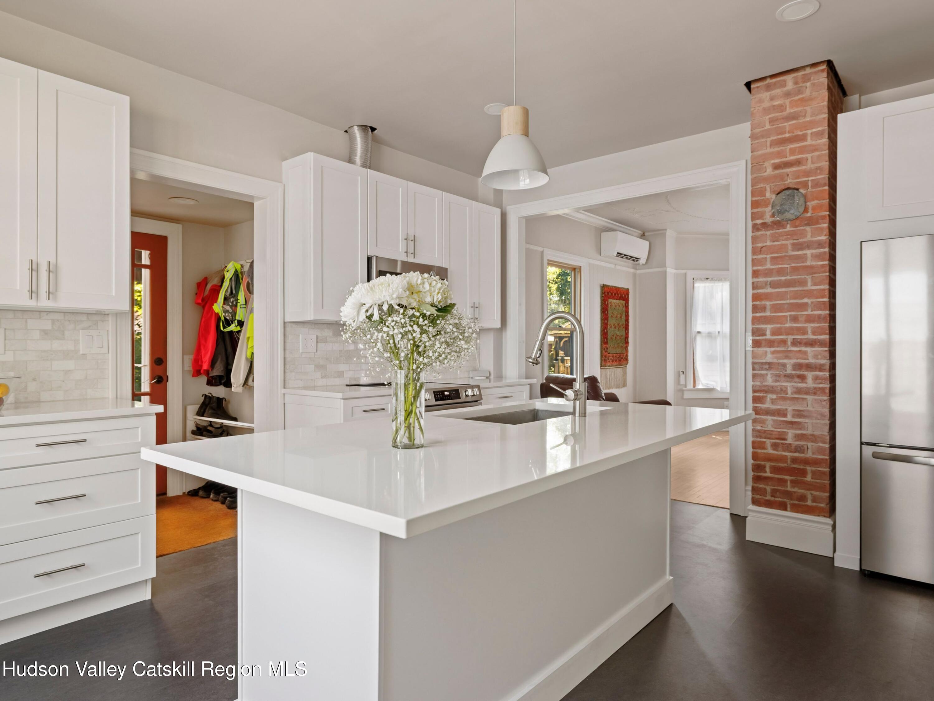 Saugerties, New York, 12477, United States, 3 Bedrooms Bedrooms, ,2 BathroomsBathrooms,Residential,For Sale,1874966