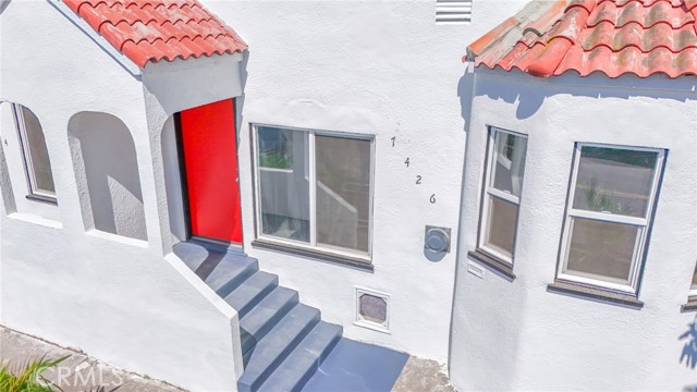 Los Angeles, California, 90001, United States, 4 Bedrooms Bedrooms, ,Residential,For Sale,1928071