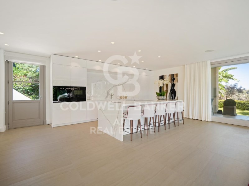 Marbella, Andalusia, ES, 6 Bedrooms Bedrooms, ,6 BathroomsBathrooms,Residential,For Sale,1939714