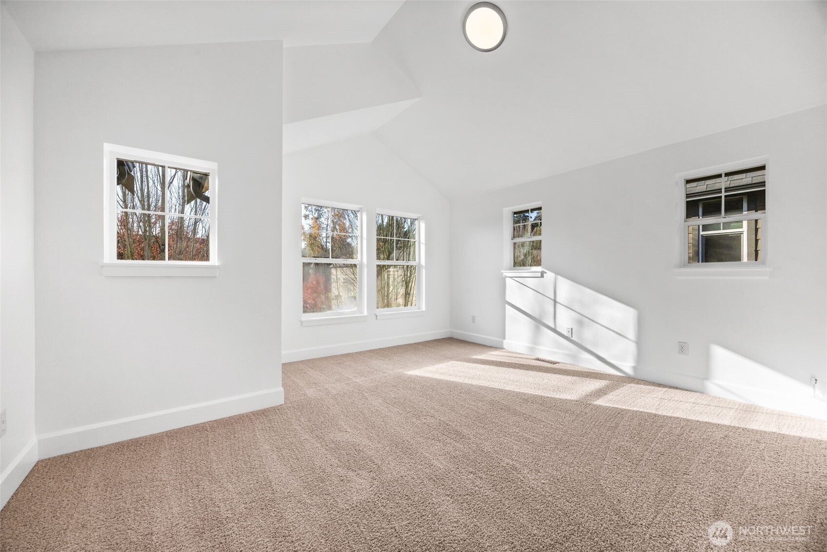 Seattle, Washington, 98106, United States, 2 Bedrooms Bedrooms, ,2 BathroomsBathrooms,Residential,For Sale,1991706