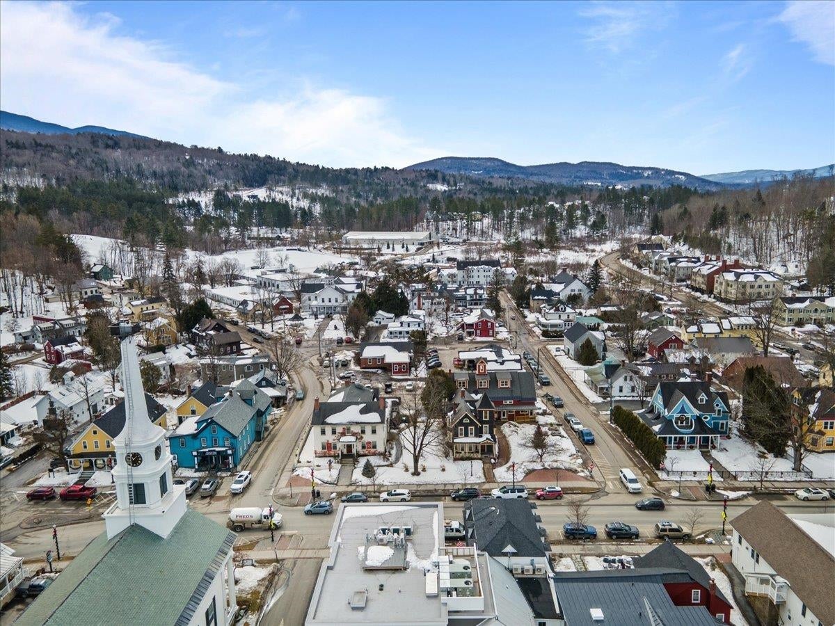 Stowe, Vermont, 05672, United States, 2 Bedrooms Bedrooms, ,1 BathroomBathrooms,Residential,For Sale,1746592