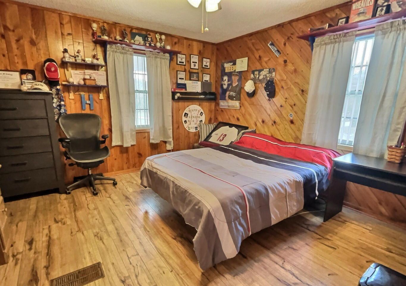 Palatka, Florida, 32177, United States, 4 Bedrooms Bedrooms, ,3 BathroomsBathrooms,Residential,For Sale,1898864