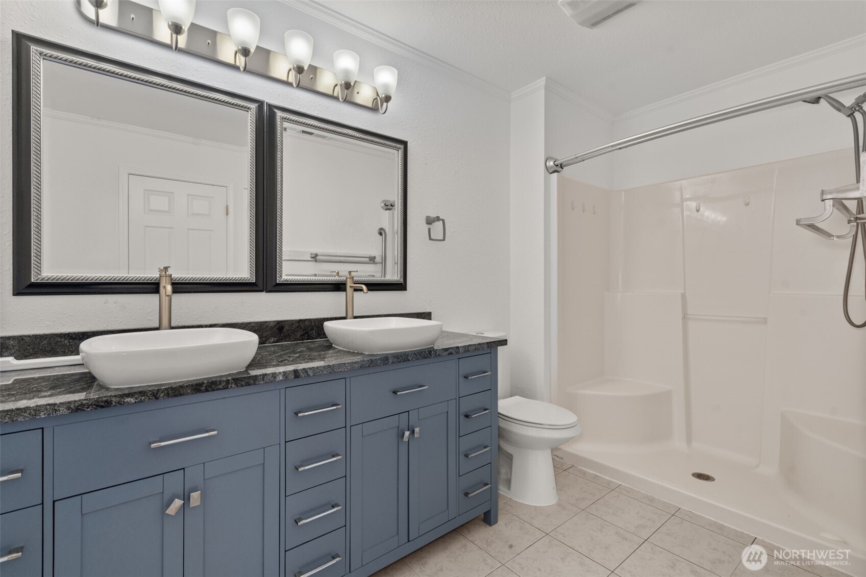 Centralia, Washington, 98531, United States, 3 Bedrooms Bedrooms, ,1 BathroomBathrooms,Residential,For Sale,1937909