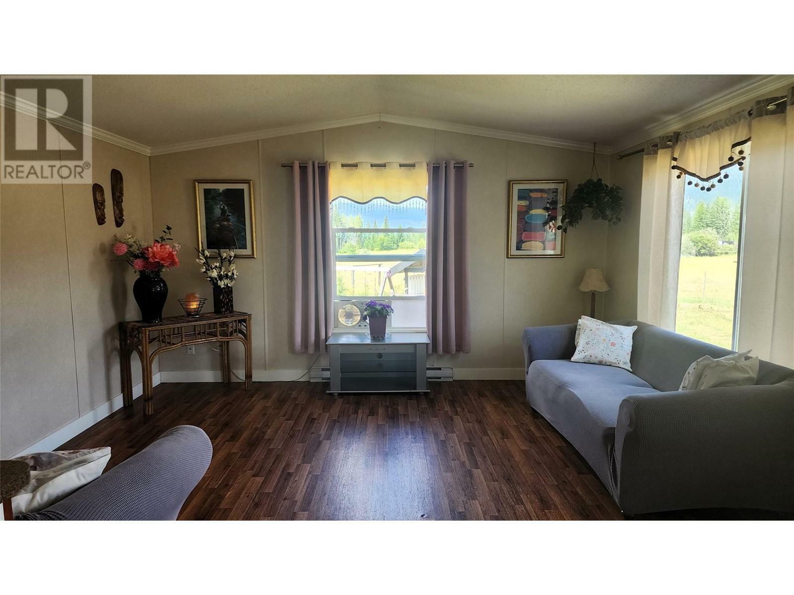 CHERRYVILLE, British Columbia, V0E 2G3, CA, 2 Bedrooms Bedrooms, ,1 BathroomBathrooms,Residential,For Sale,1837133