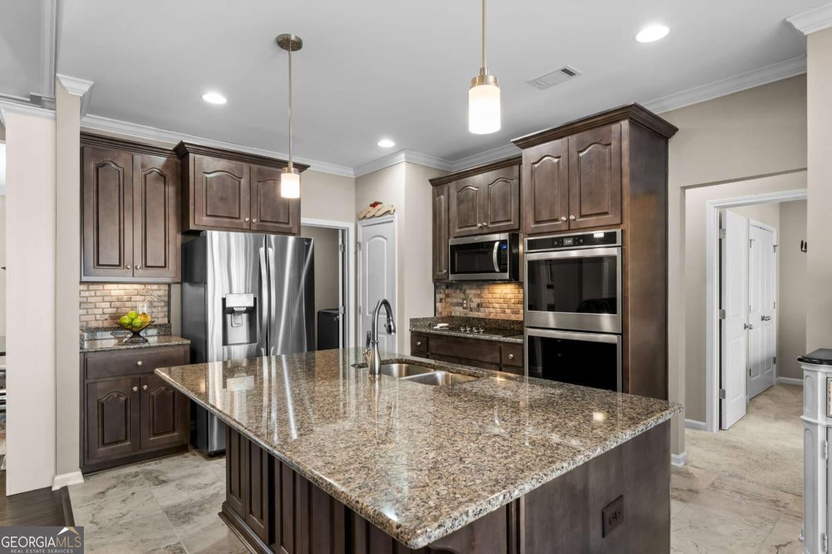 Ellijay, Georgia, 30536, United States, 3 Bedrooms Bedrooms, ,2 BathroomsBathrooms,Residential,For Sale,2013389