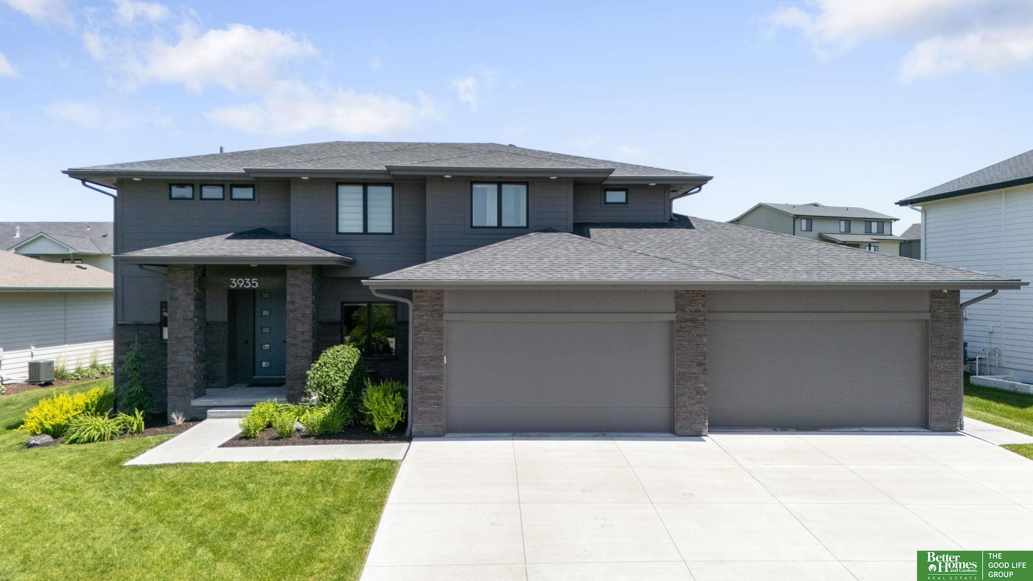 208th St, Elkhorn, NE 68022