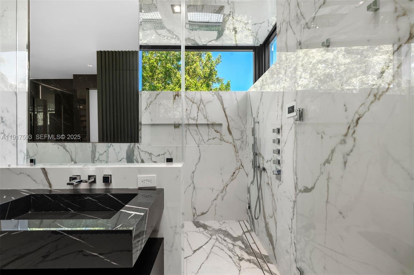 Golden Beach, Florida, 33160, United States, 6 Bedrooms Bedrooms, ,7 BathroomsBathrooms,Residential,For Sale,2000920