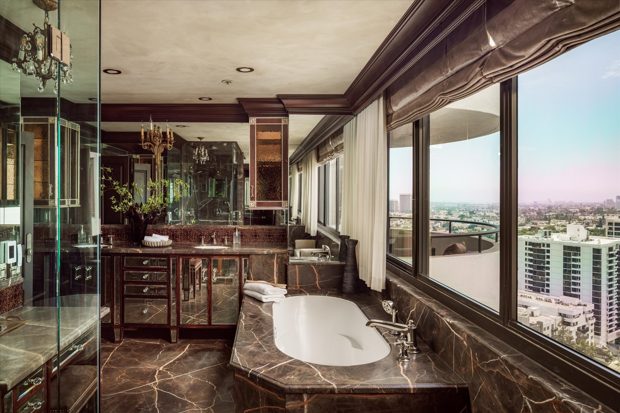  10560 Wilshire Boulevard - 物件實景