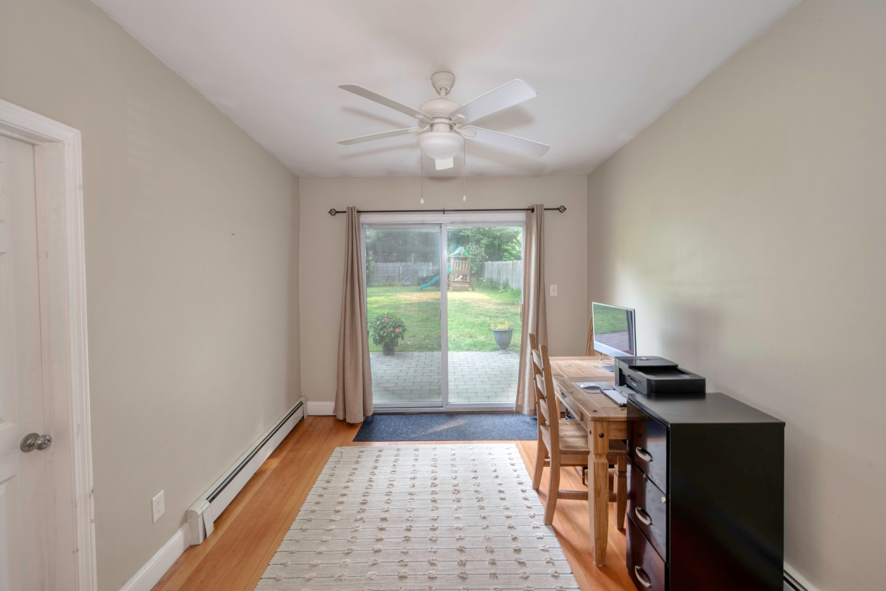 Holbrook, Massachusetts, 02343, United States, 4 Bedrooms Bedrooms, ,3 BathroomsBathrooms,Residential,For Sale,1910565