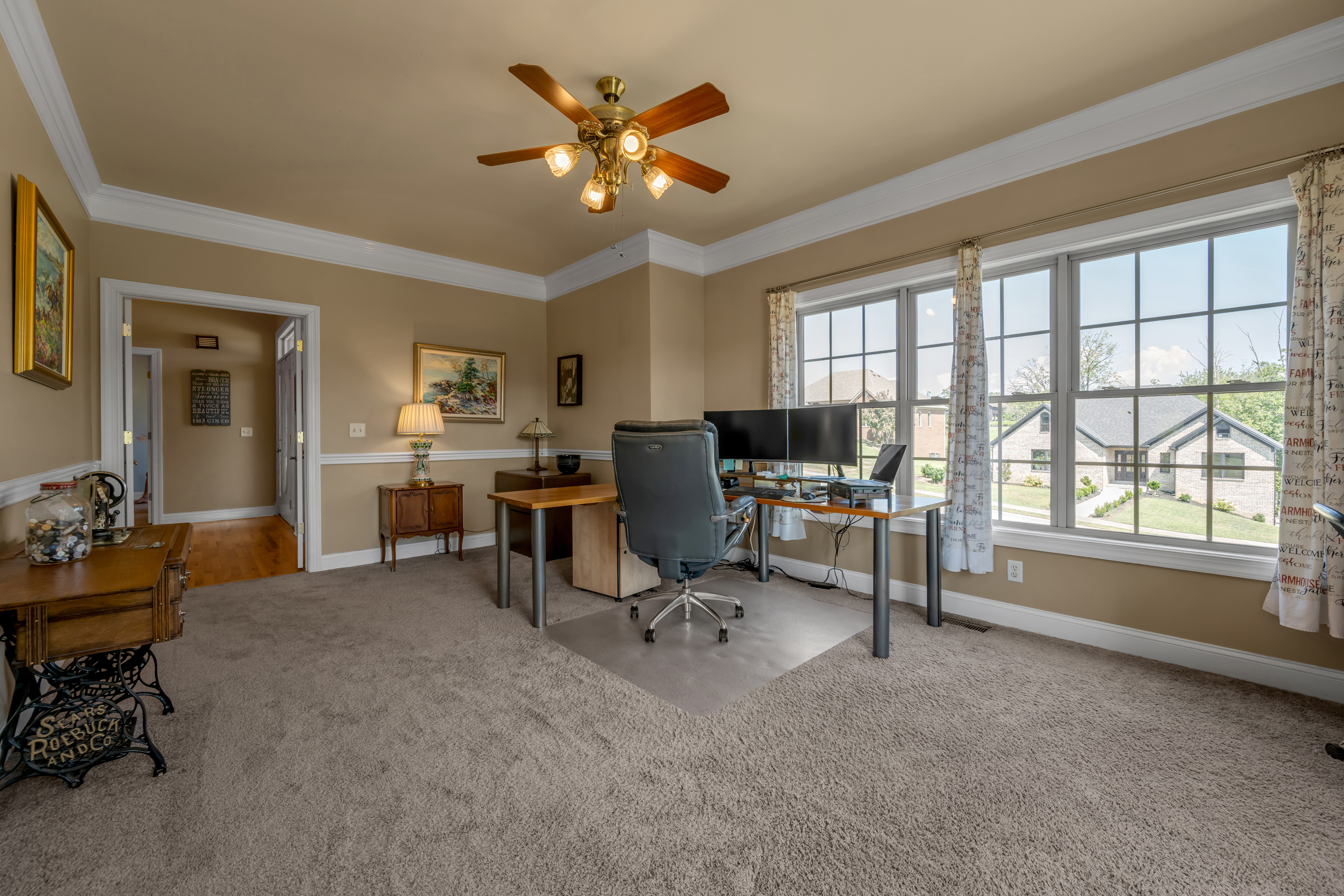  528 Ranier Drive - 物件實景