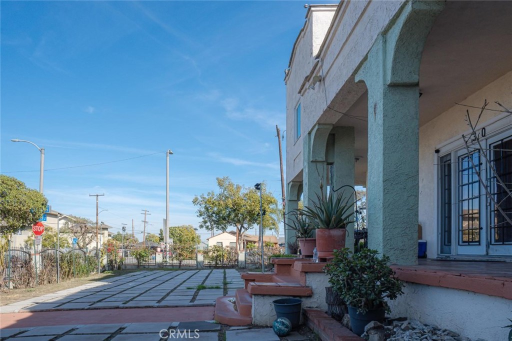 Los Angeles, California, 90061, United States, 14 Bedrooms Bedrooms, ,8 BathroomsBathrooms,Residential,For Sale,1855193
