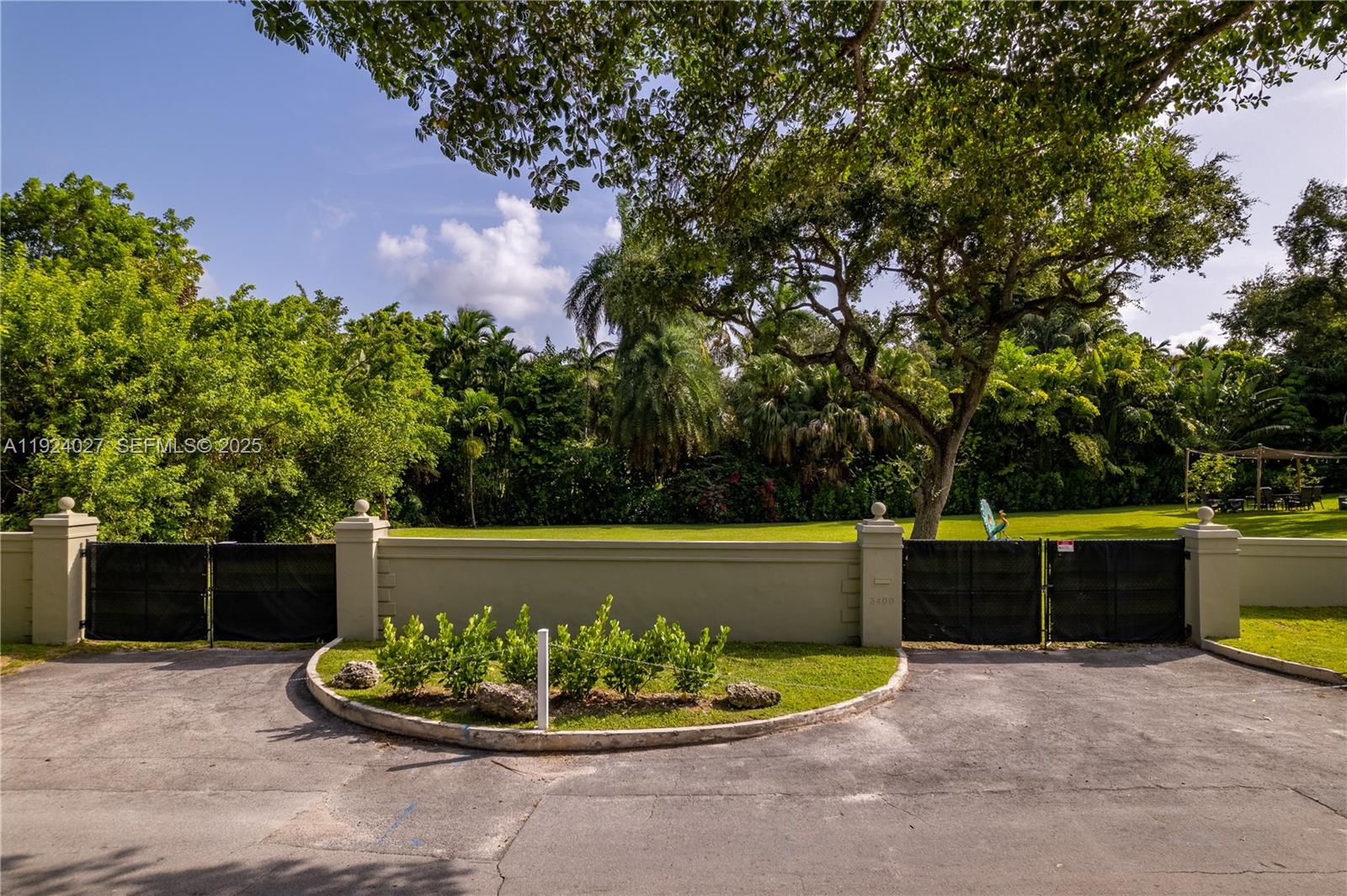 Coconut Grove, Florida, 33133, United States, ,Land,For Sale,2001655