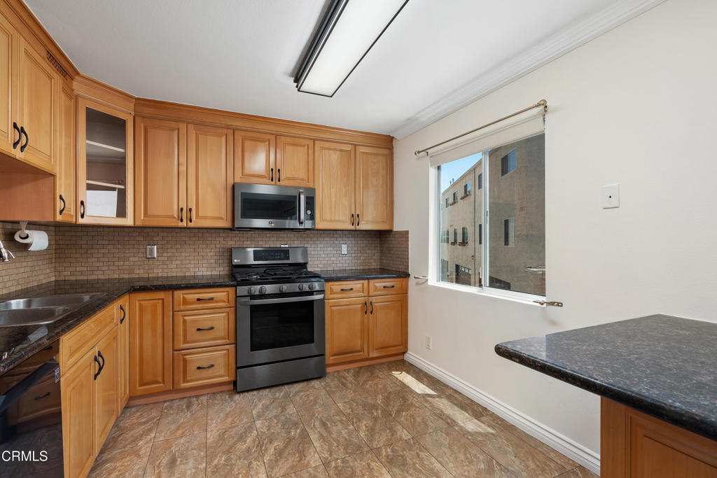 Burbank, California, 91504, United States, 4 Bedrooms Bedrooms, ,3 BathroomsBathrooms,Residential,For Sale,1896667