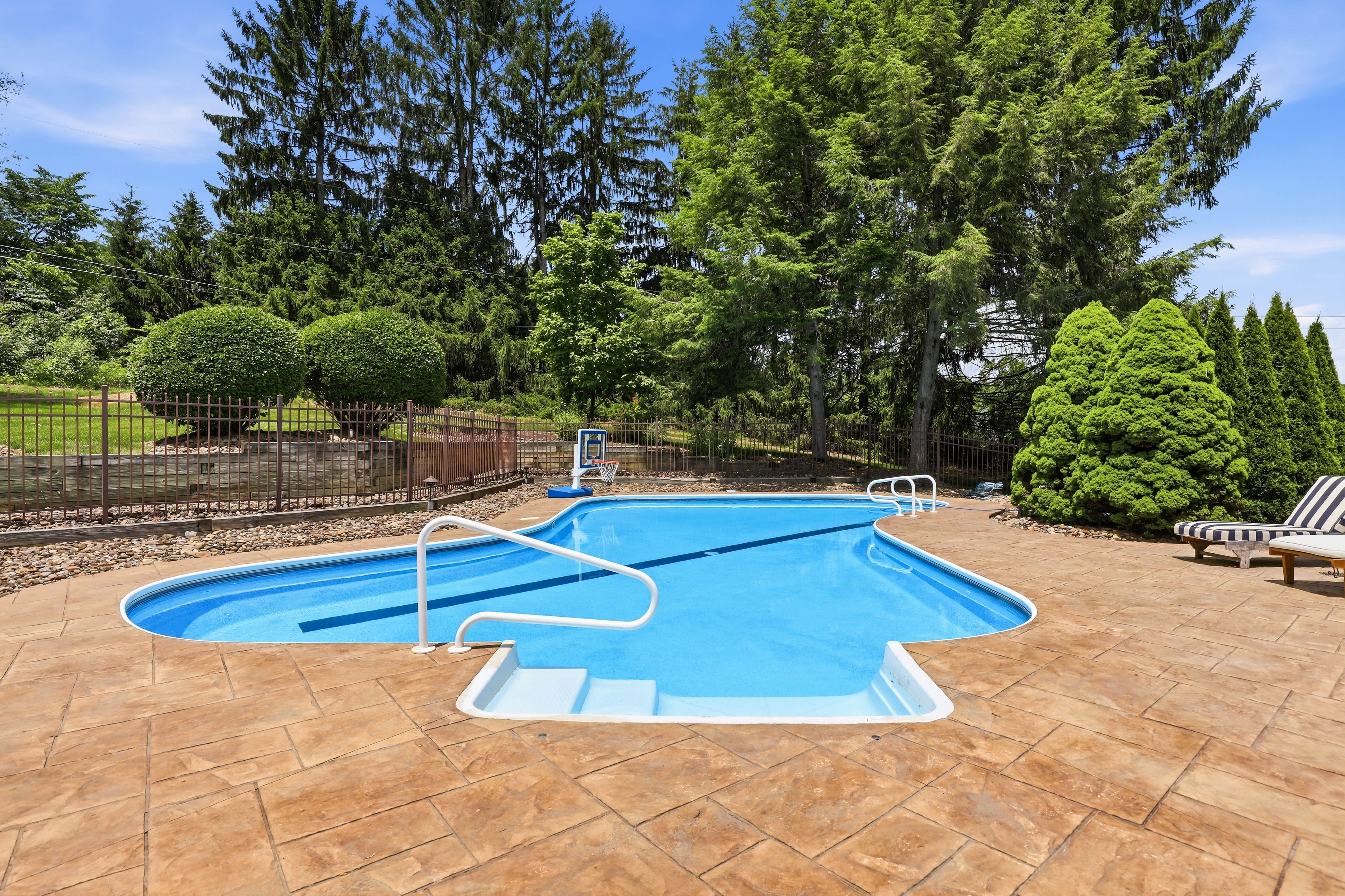 135 Windy Ghoul Drive, Beaver, PA 15009 - 物件實景