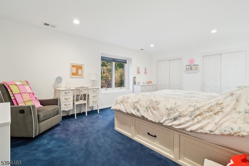 West Orange Twp., New Jersey, 07052, United States, 3 Bedrooms Bedrooms, ,3 BathroomsBathrooms,Residential,For Sale,1987656