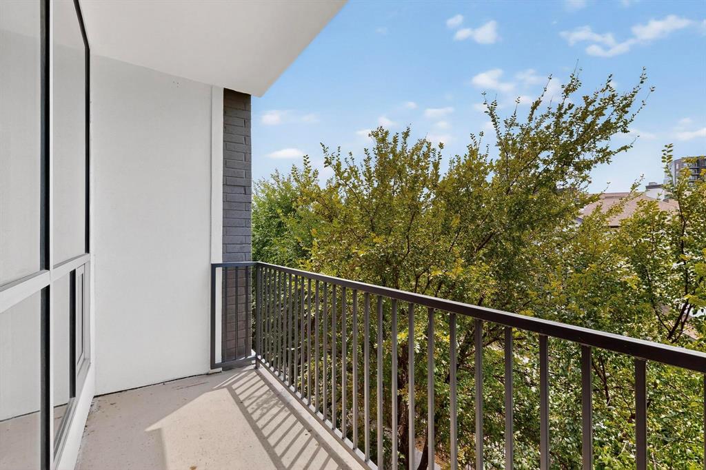 Dallas, Texas, 75204, United States, 3 Bedrooms Bedrooms, ,3 BathroomsBathrooms,Residential,For Sale,1936936
