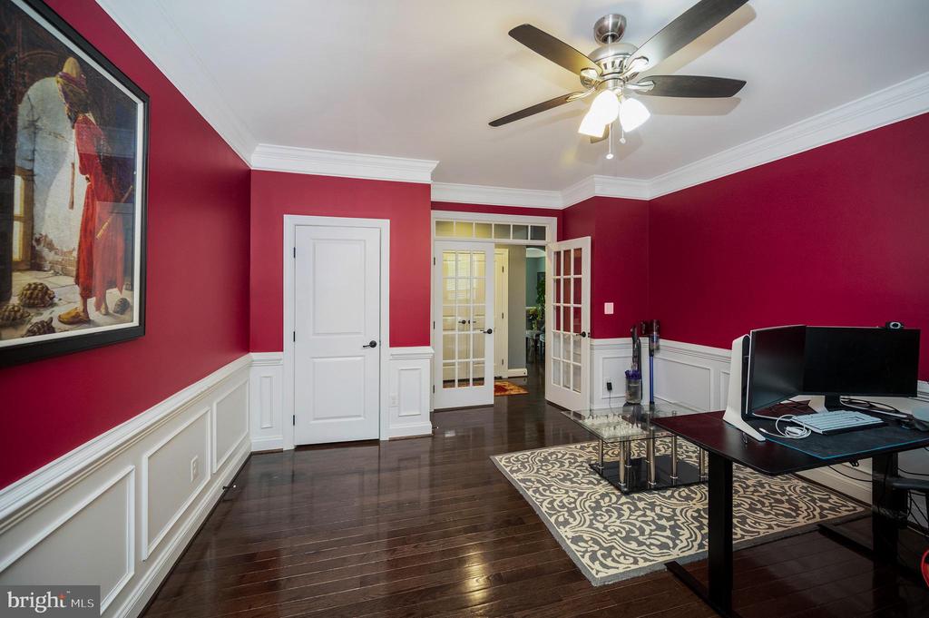 Woodbridge, Virginia, 22193, United States, 6 Bedrooms Bedrooms, ,6 BathroomsBathrooms,Residential,For Sale,1919107
