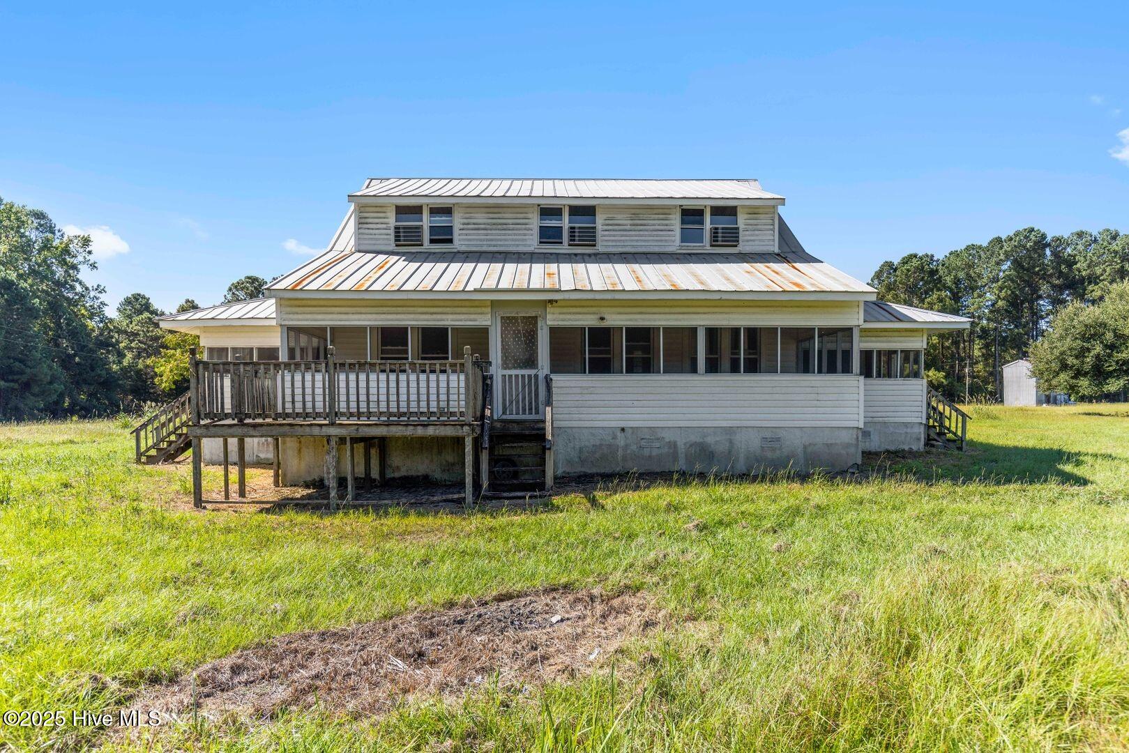 Harrells, North Carolina, 28444, United States, 4 Bedrooms Bedrooms, ,5 BathroomsBathrooms,Residential,For Sale,1955084