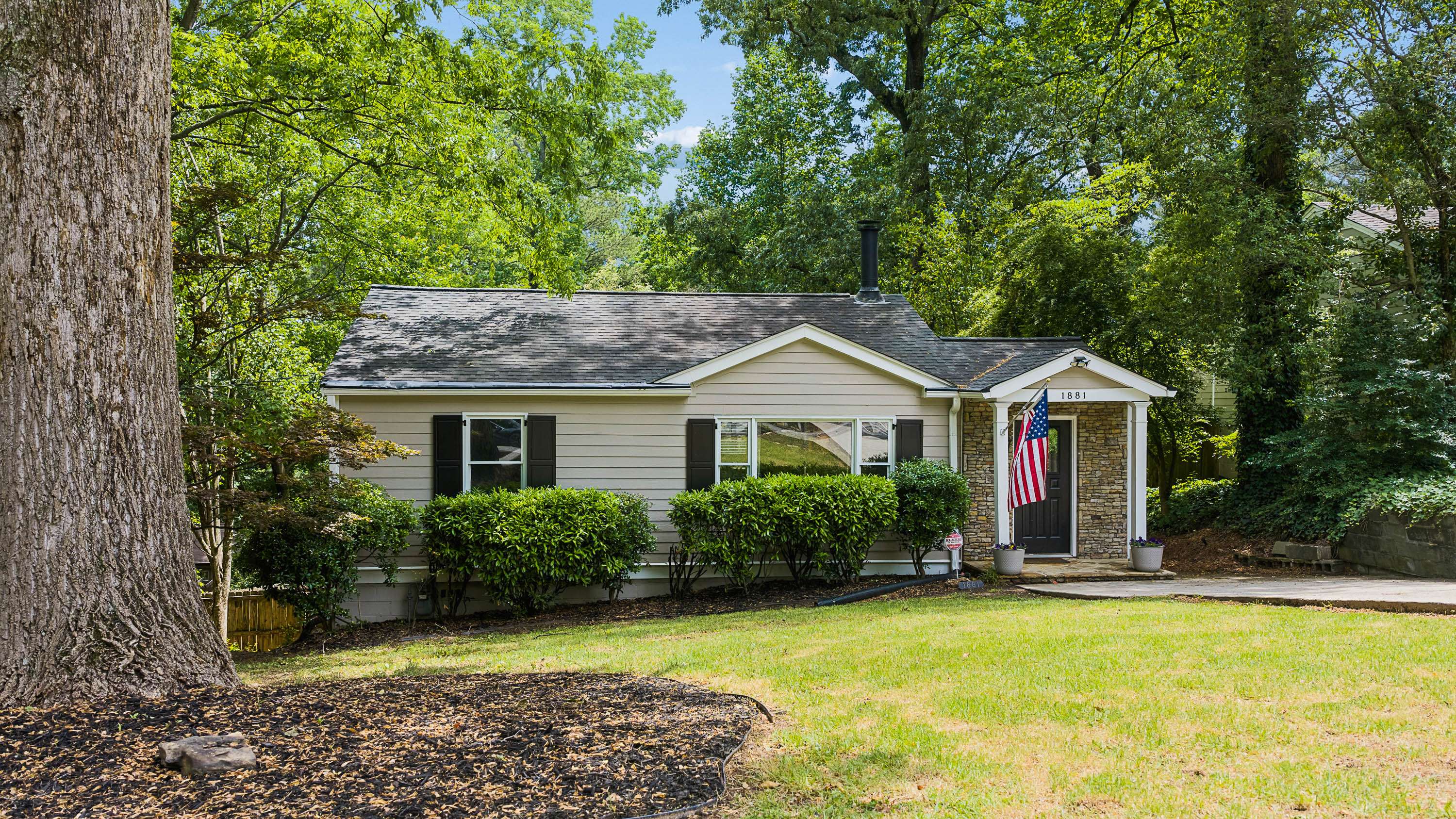  Charming Bungalow in Sought-After West Midtown - 物件實景