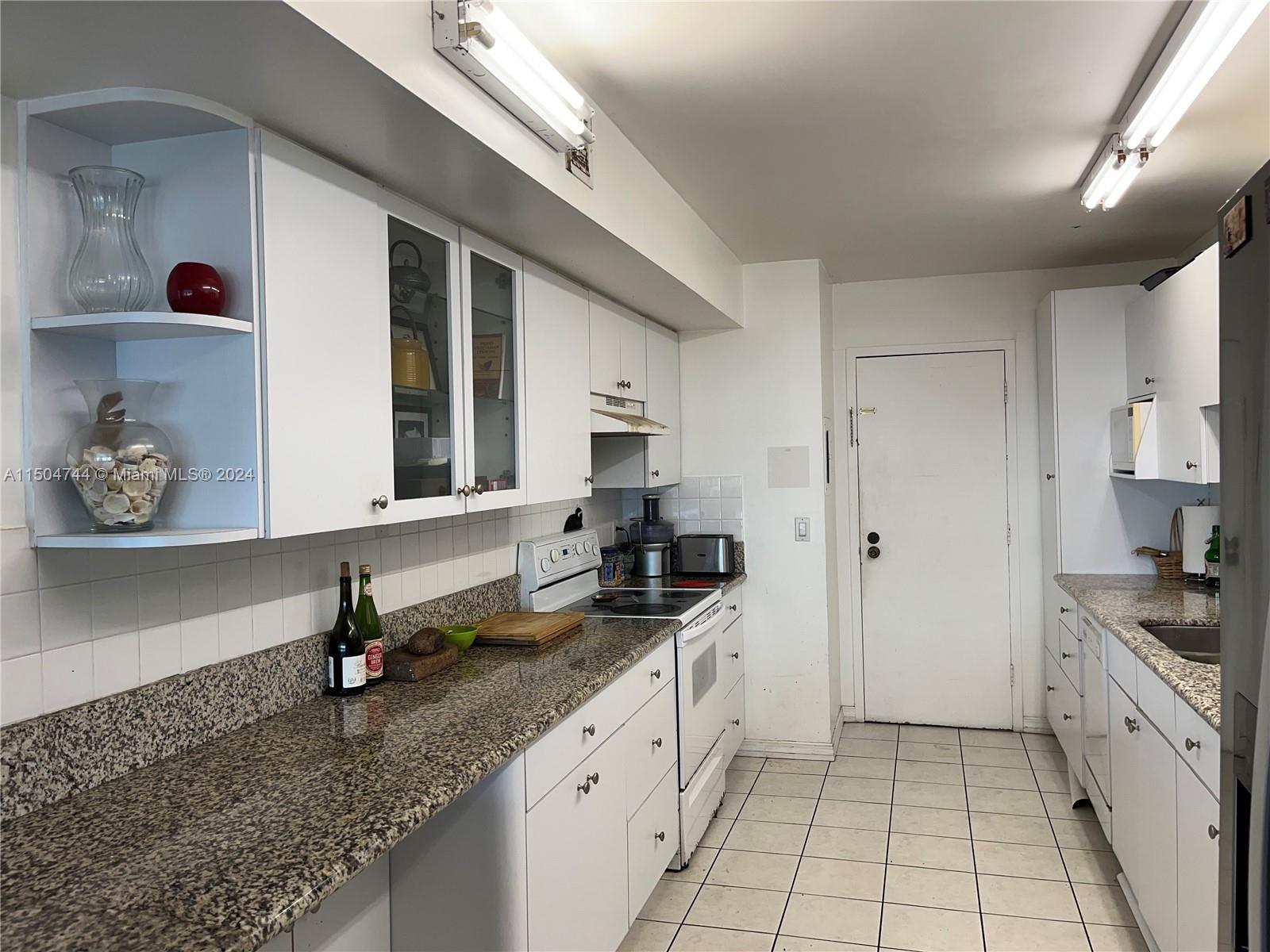 1880 S Ocean Dr Unit 306, Hallandale Beach, Florida, 33009, United States, 2 Bedrooms Bedrooms, ,2 BathroomsBathrooms,Residential,For Sale,1880 S Ocean Dr Unit 306,1433027