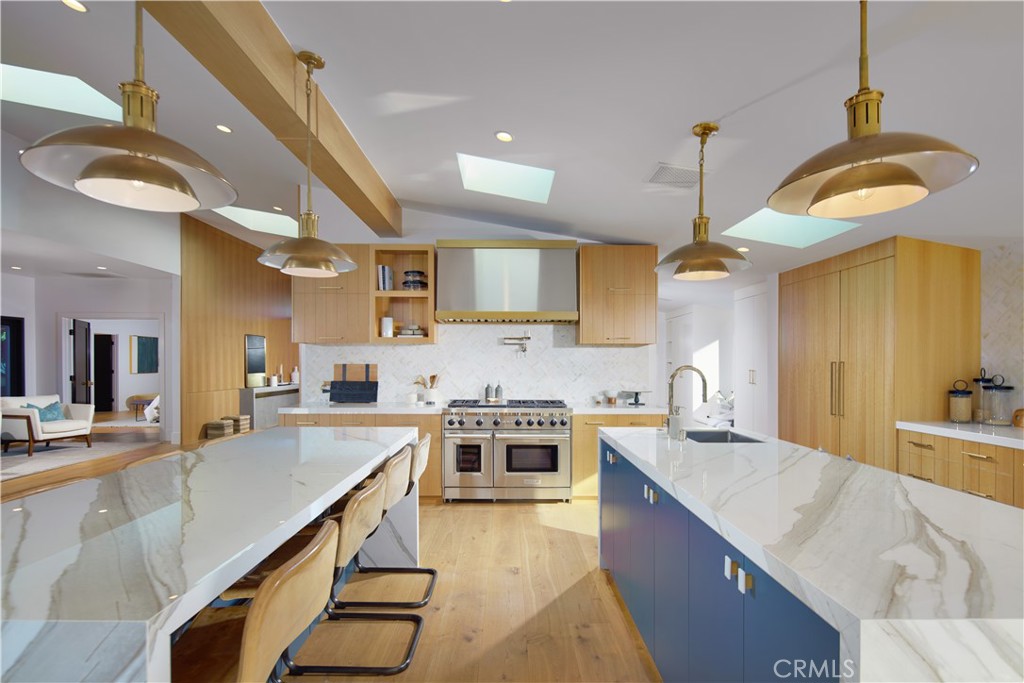 Corona del Mar, California, 92625, United States, 4 Bedrooms Bedrooms, ,5 BathroomsBathrooms,Residential,For Sale,1819361
