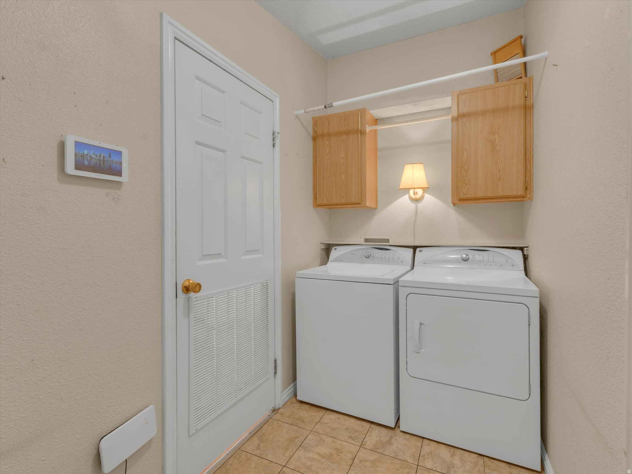 Roy, Utah, 84067, United States, 4 Bedrooms Bedrooms, ,1 BathroomBathrooms,Residential,For Sale,1997099