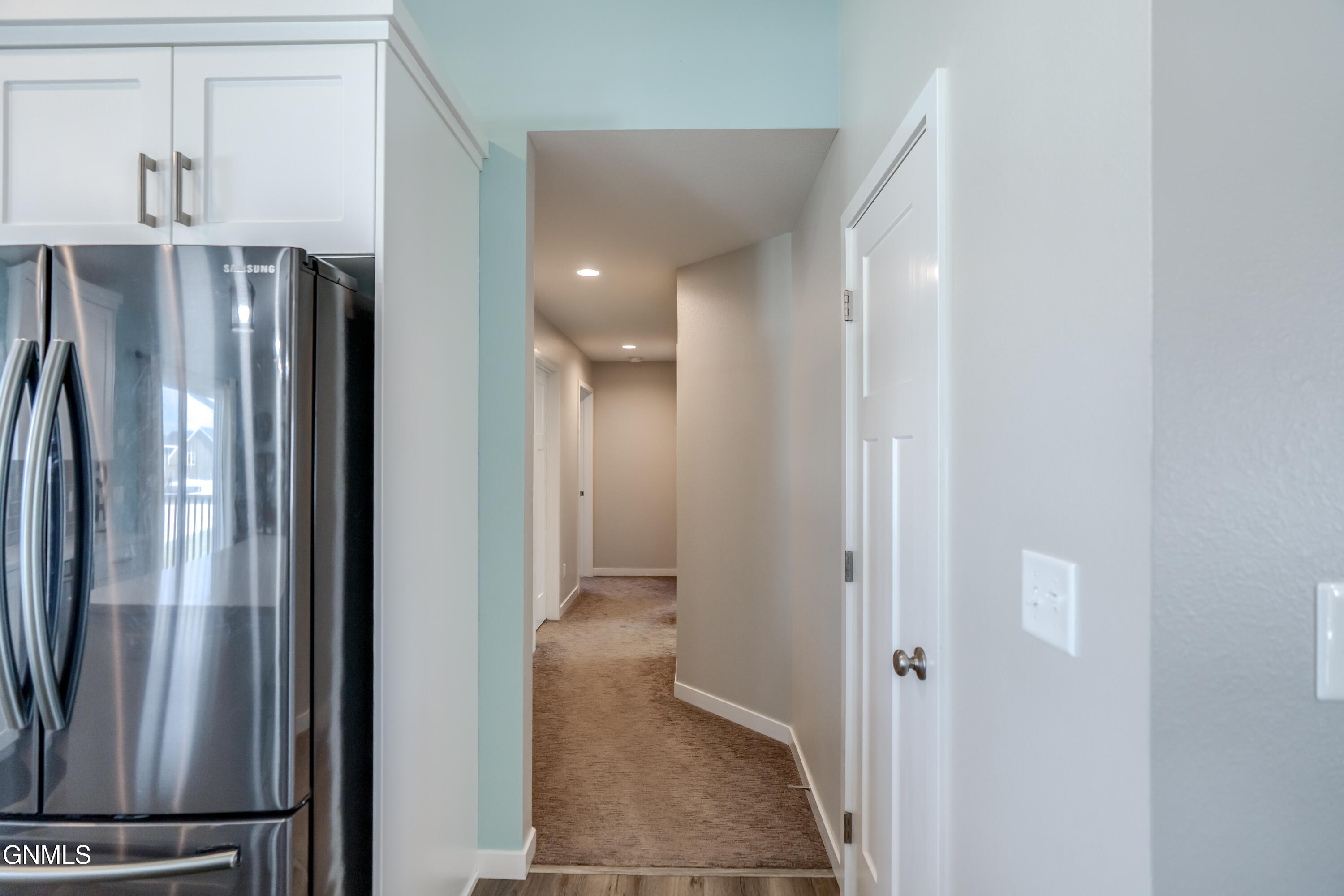 Bismarck, North Dakota, 58504, United States, 5 Bedrooms Bedrooms, ,2 BathroomsBathrooms,Residential,For Sale,1986096