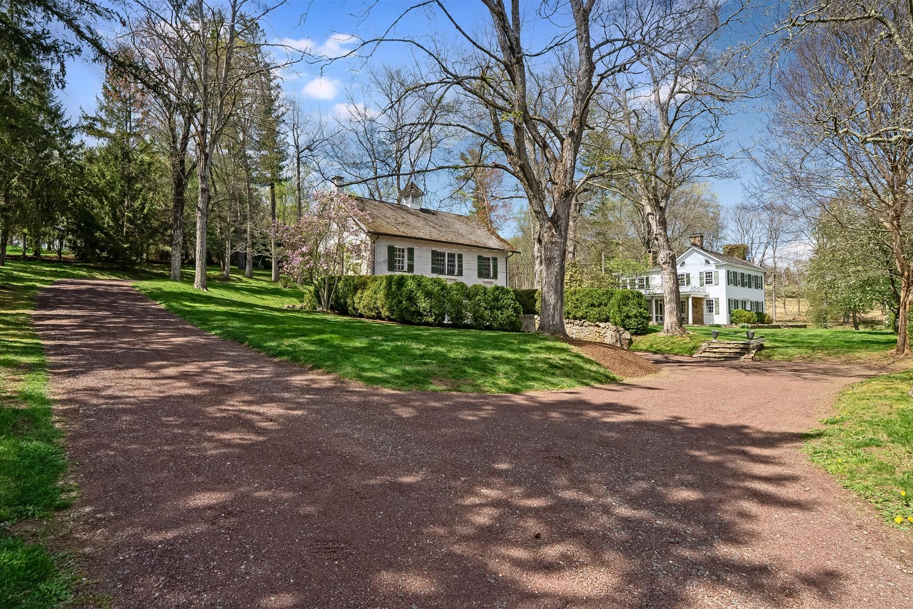  Timeless Character with an Exceptional Setting - 物件實景