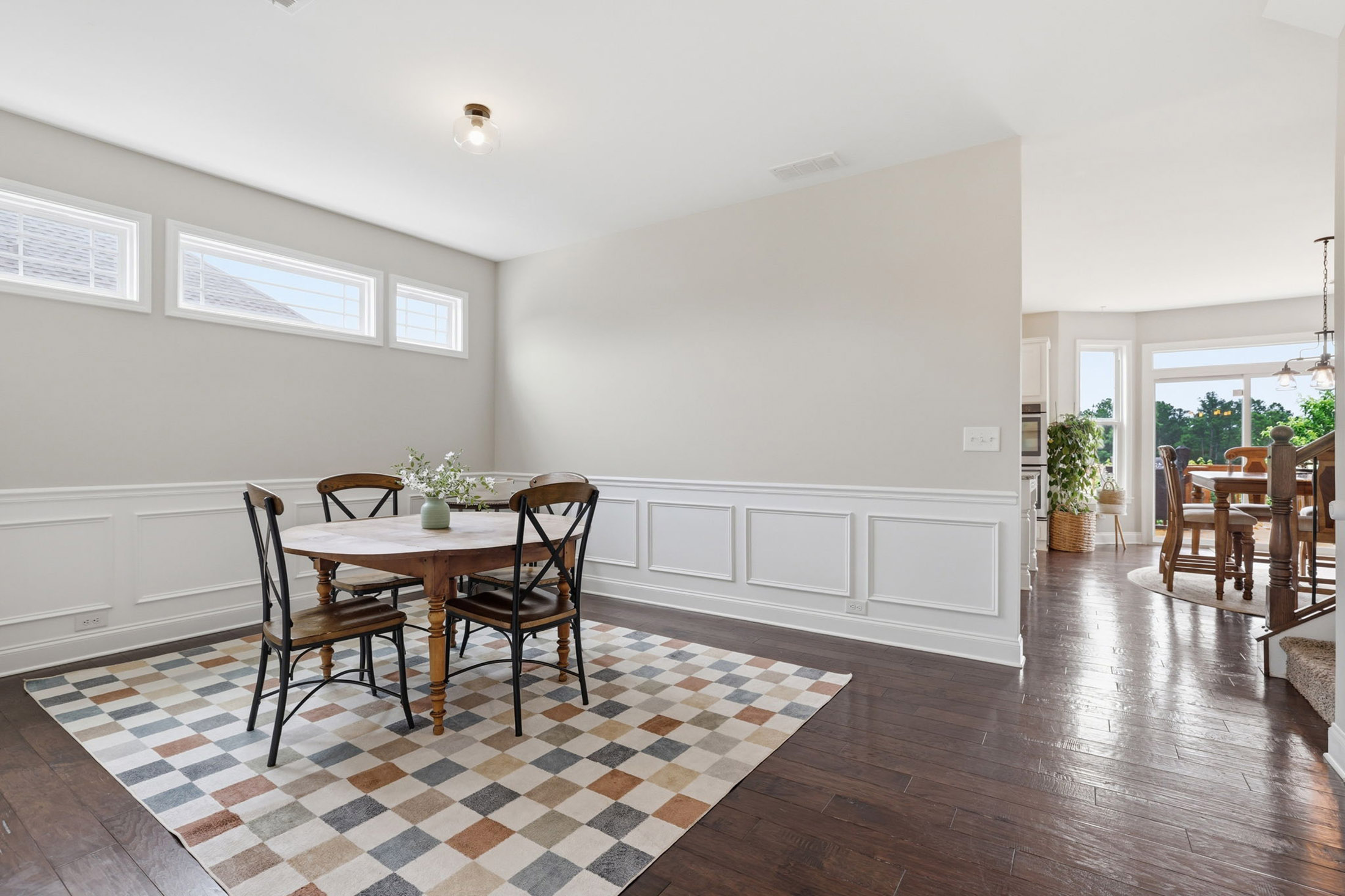  Beautifully Maintained Home in One of Cumming