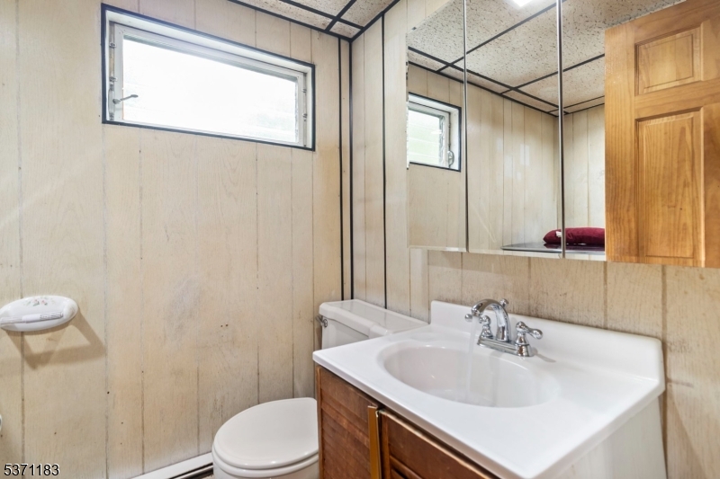 Mount Arlington Boro, New Jersey, 07856, United States, 2 Bedrooms Bedrooms, ,2 BathroomsBathrooms,Residential,For Sale,1912624