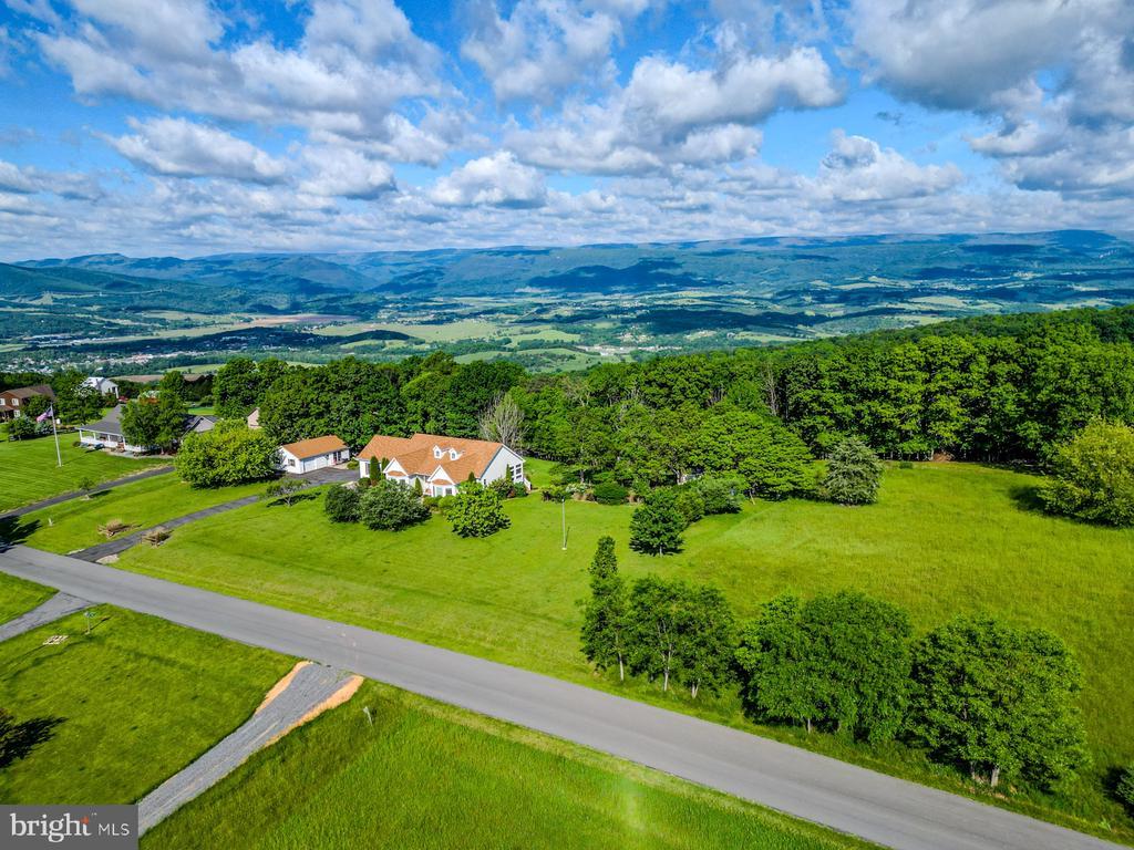 Petersburg, West Virginia, 26847, United States, 3 Bedrooms Bedrooms, ,3 BathroomsBathrooms,Residential,For Sale,1891078