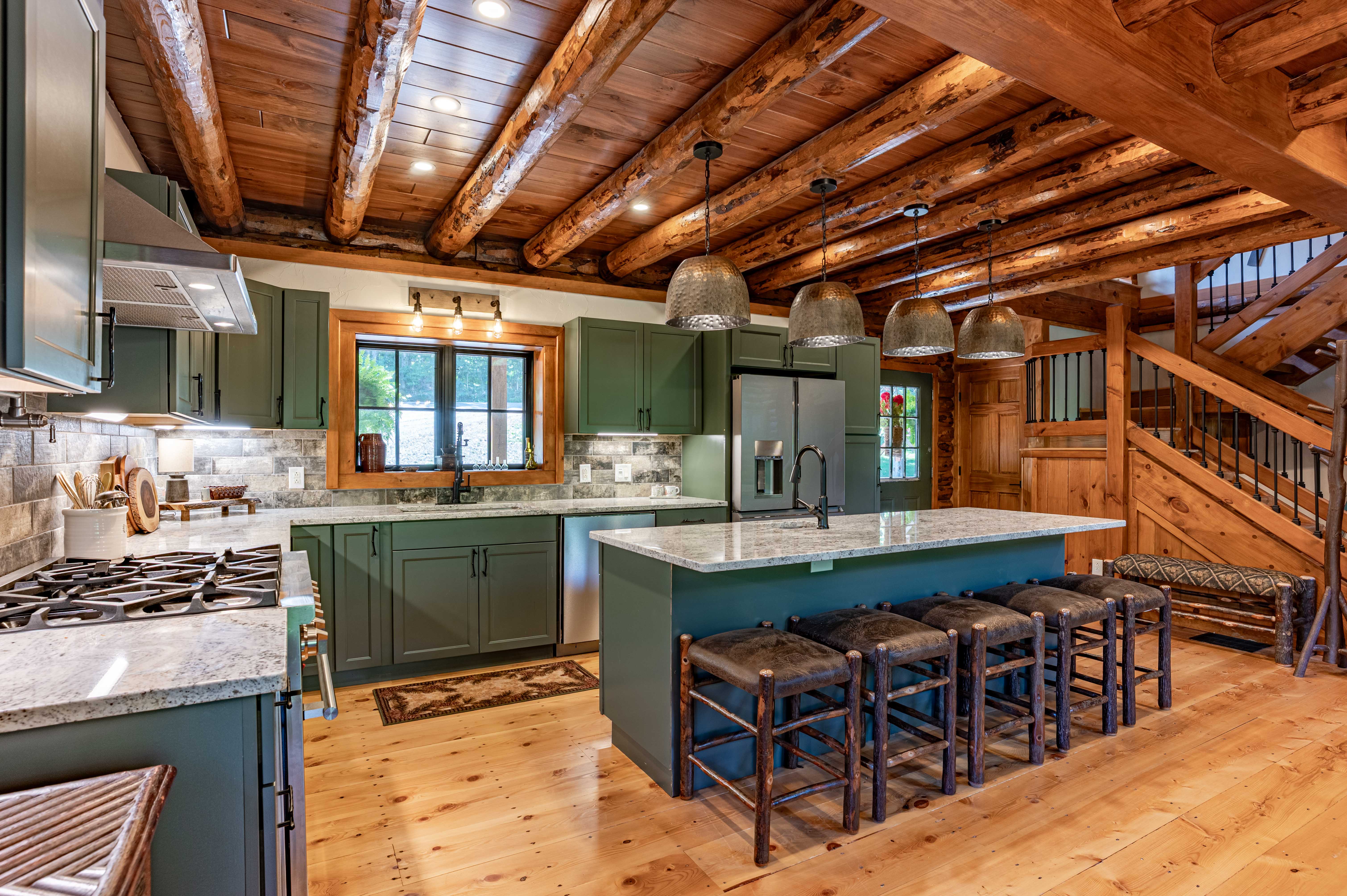  Log Cabin with Flair - 物件實景