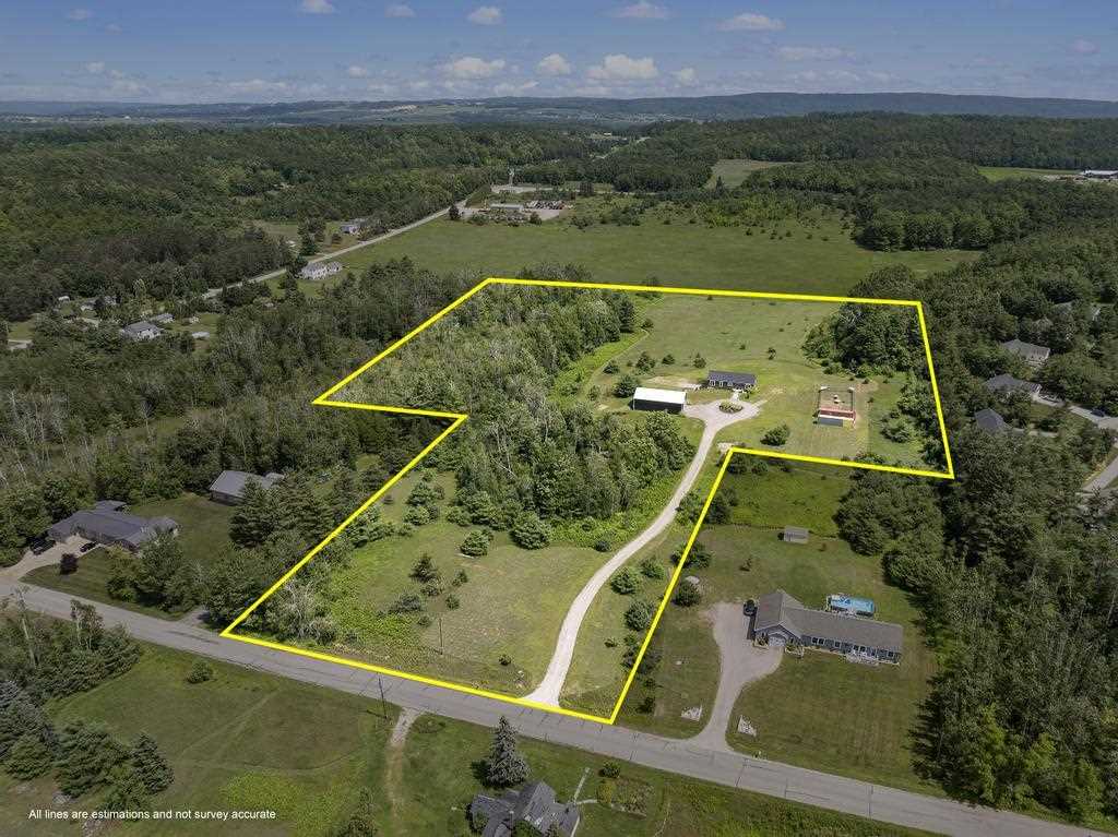 Petoskey, Michigan, 49770, United States, 4 Bedrooms Bedrooms, ,3 BathroomsBathrooms,Residential,For Sale,1906995