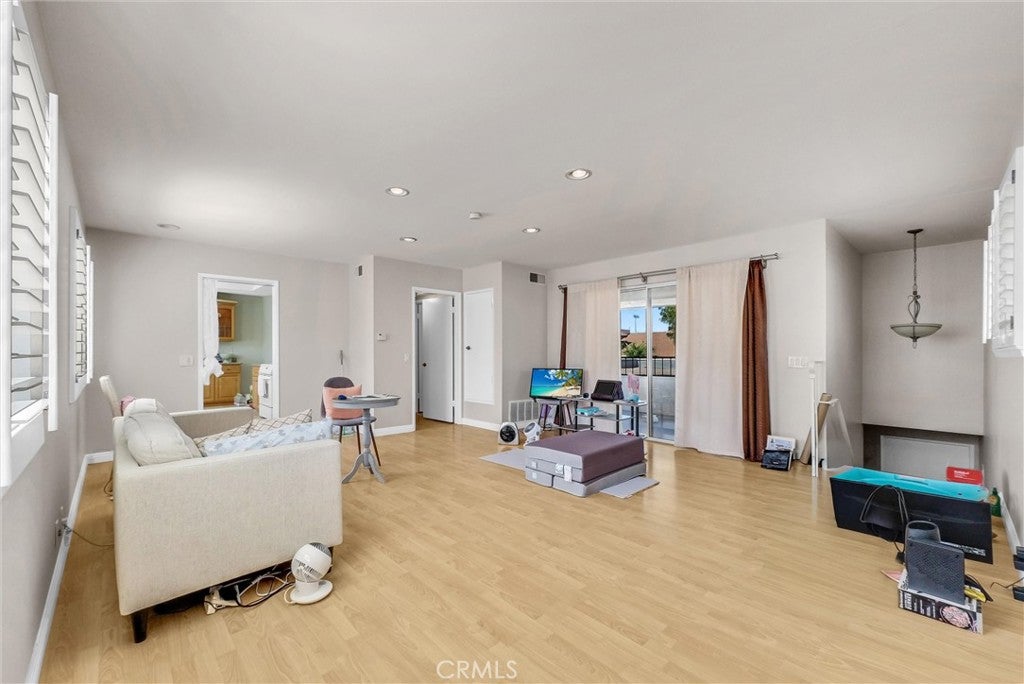 Cypress, California, 90630, United States, 1 Bedroom Bedrooms, ,1 BathroomBathrooms,Residential,For Sale,1950494