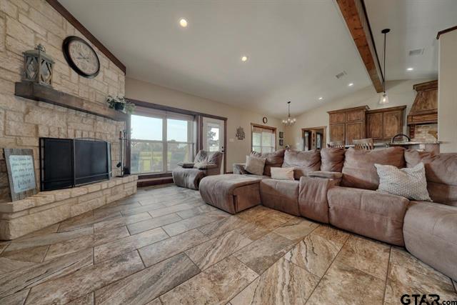 Lindale, Texas, 75771, United States, 4 Bedrooms Bedrooms, ,3 BathroomsBathrooms,Residential,For Sale,1984429