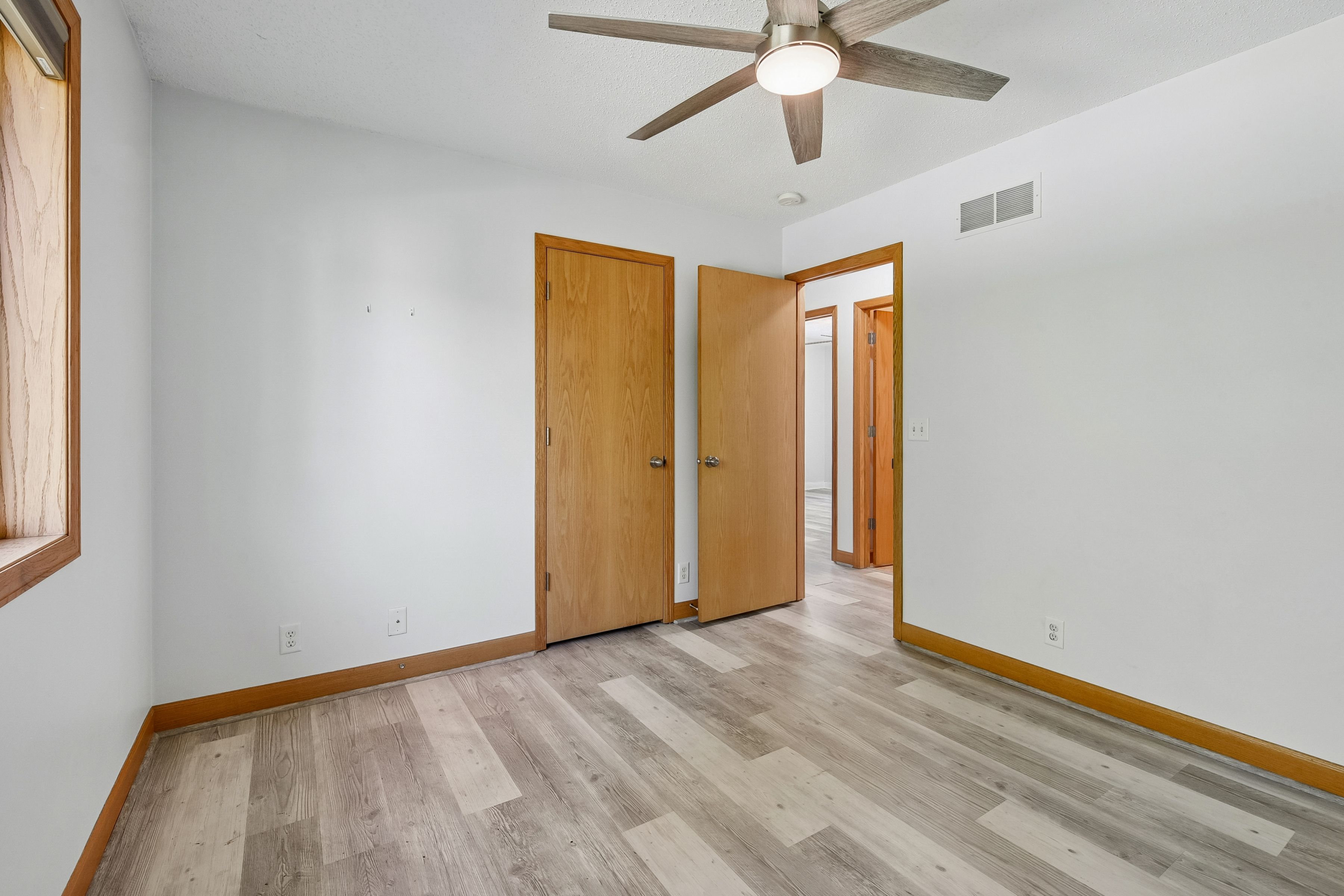  Refreshed Home in Lovely Farmington Location - 物件實景