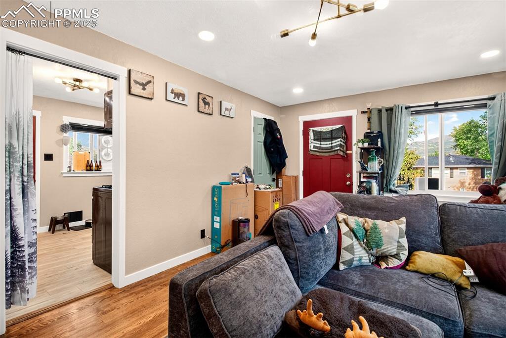 Colorado Springs, Colorado, 80904, United States, ,Residential,For Sale,1972631