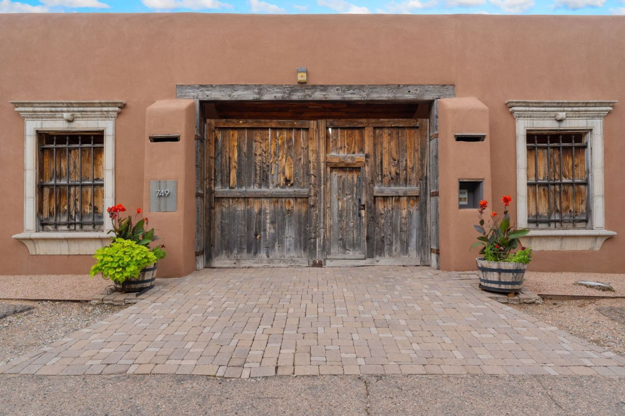 Santa Fe, New Mexico, 87501, United States, ,1 BathroomBathrooms,Residential,For Sale,1926126