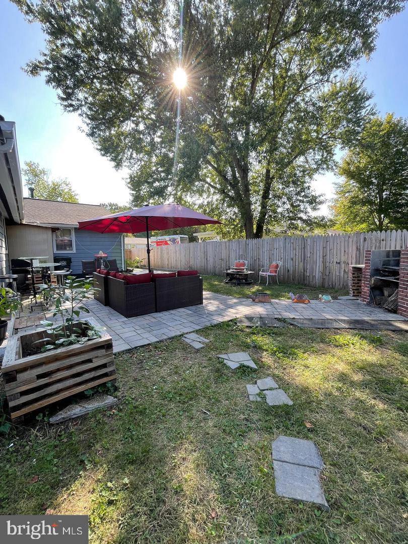 Alexandria, Virginia, 22303, United States, 4 Bedrooms Bedrooms, ,2 BathroomsBathrooms,Residential,For Sale,1989400