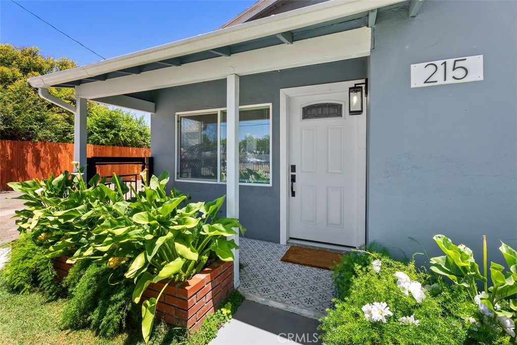 Santa Ana, California, 92701, United States, ,Residential,For Sale,1849845