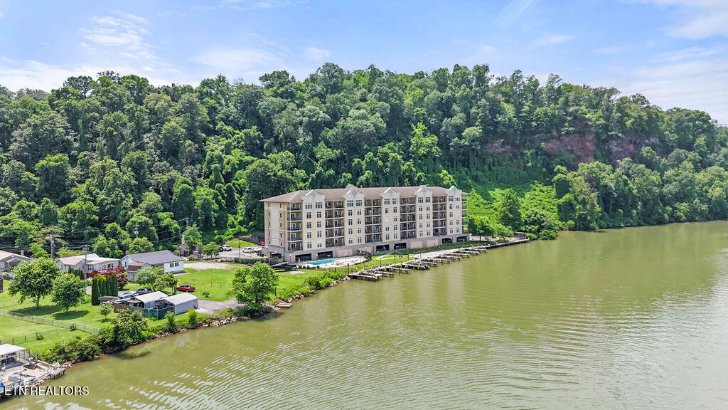 Knoxville, Tennessee, 37902, United States, 3 Bedrooms Bedrooms, ,2 BathroomsBathrooms,Residential,For Sale,1870599
