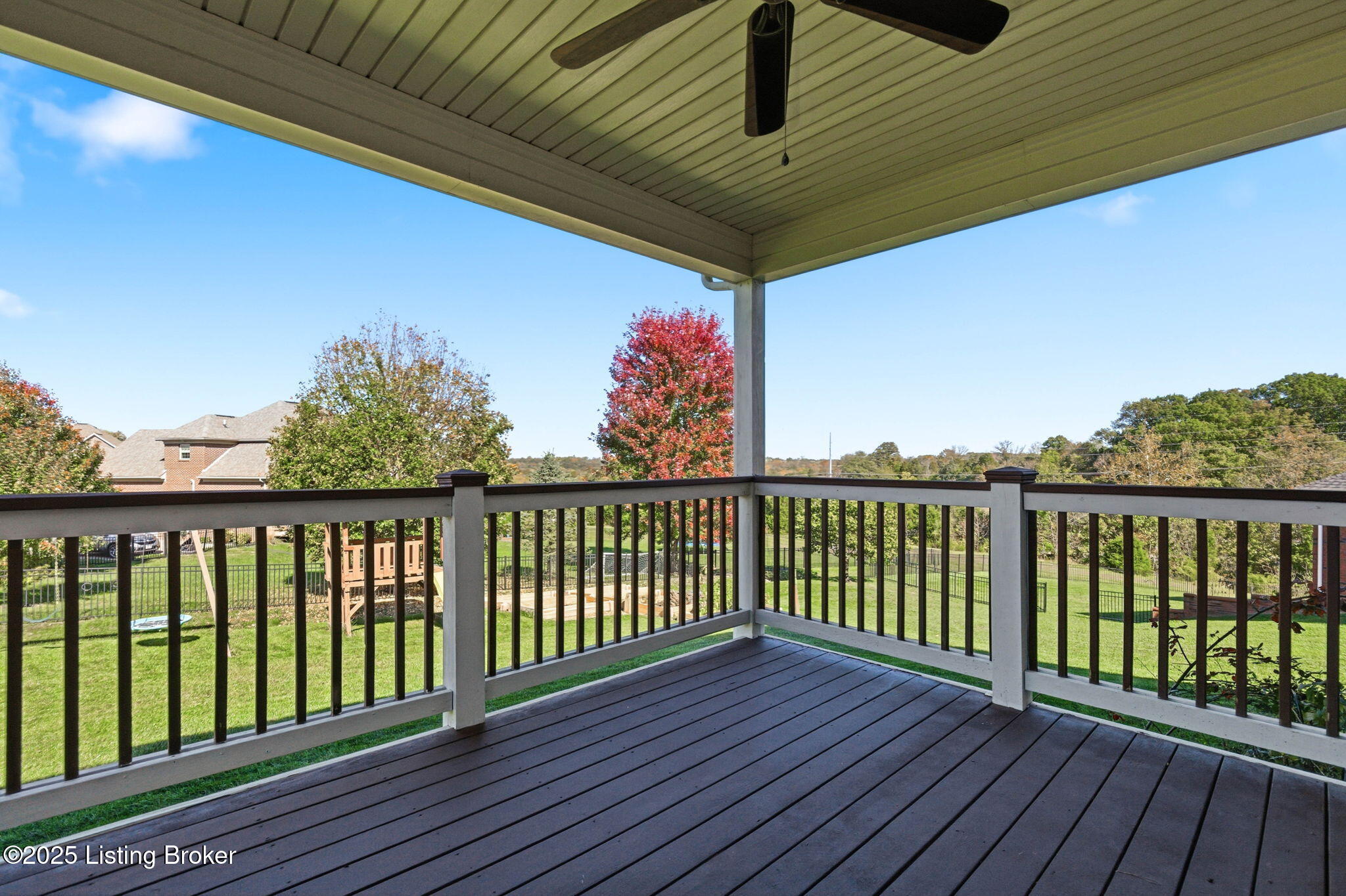 La Grange, Kentucky, 40031, United States, 5 Bedrooms Bedrooms, ,4 BathroomsBathrooms,Residential,For Sale,1971685