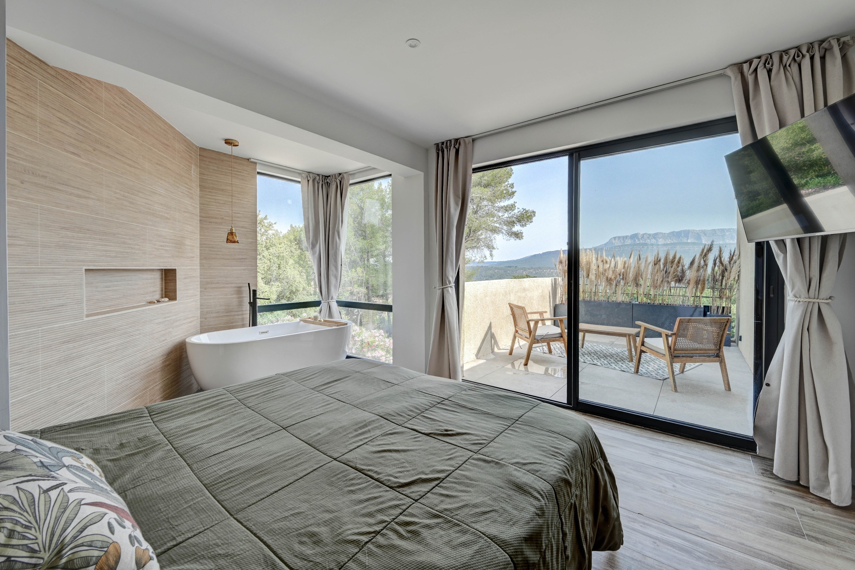  Exceptional Contemporary Proprety with view - 物件實景