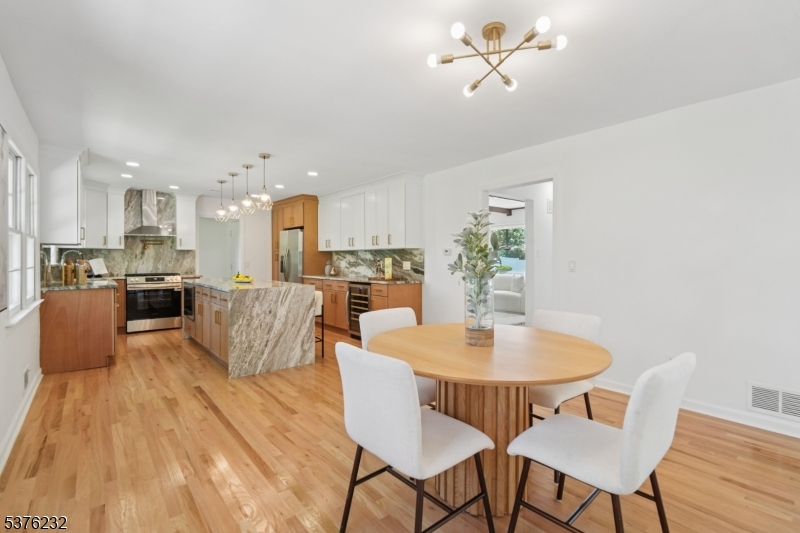 West Orange Twp., New Jersey, 07052, United States, 4 Bedrooms Bedrooms, ,3 BathroomsBathrooms,Residential,For Sale,1918388