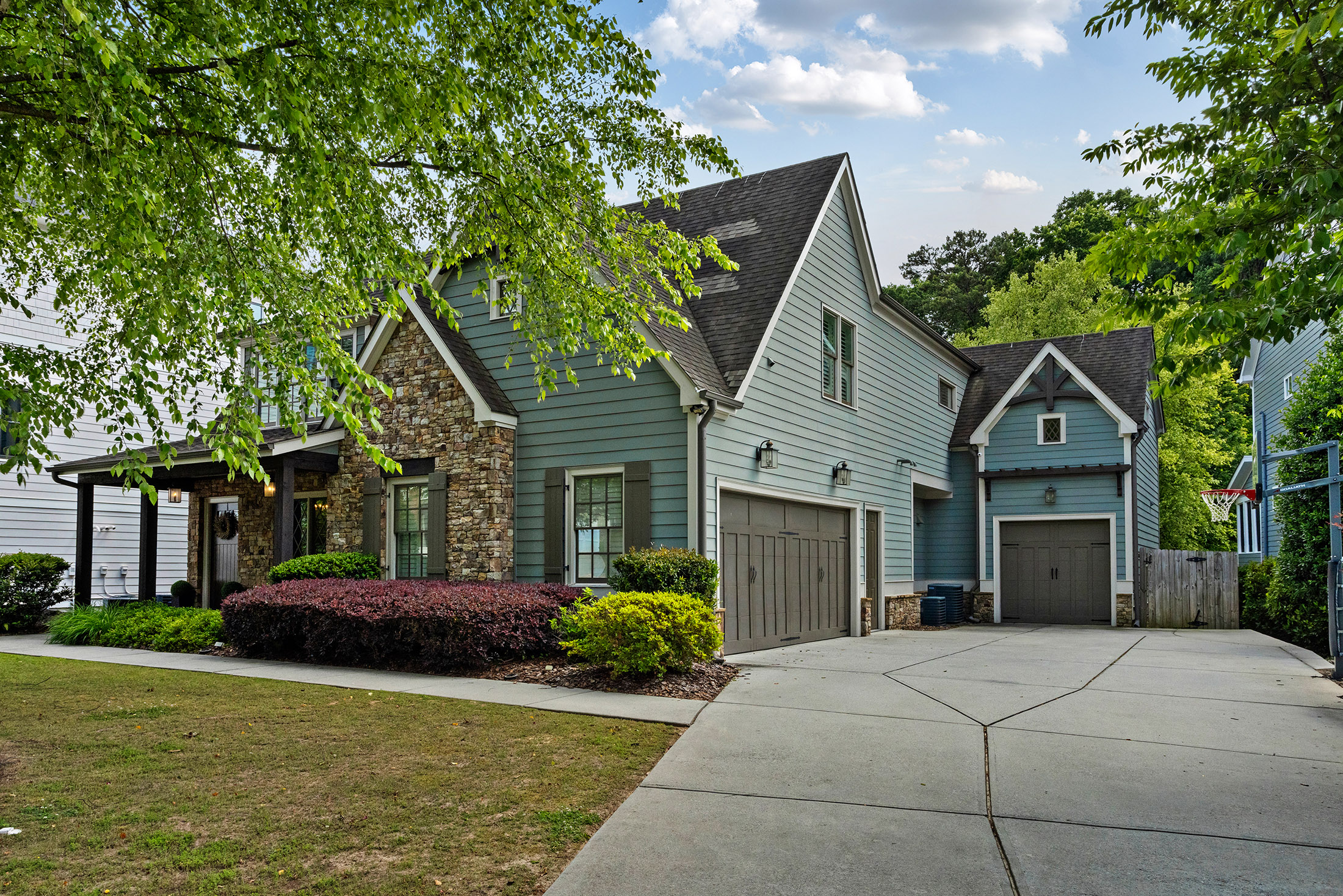 Extraordinary Custom-Built Home in Brookhaven - 物件實景