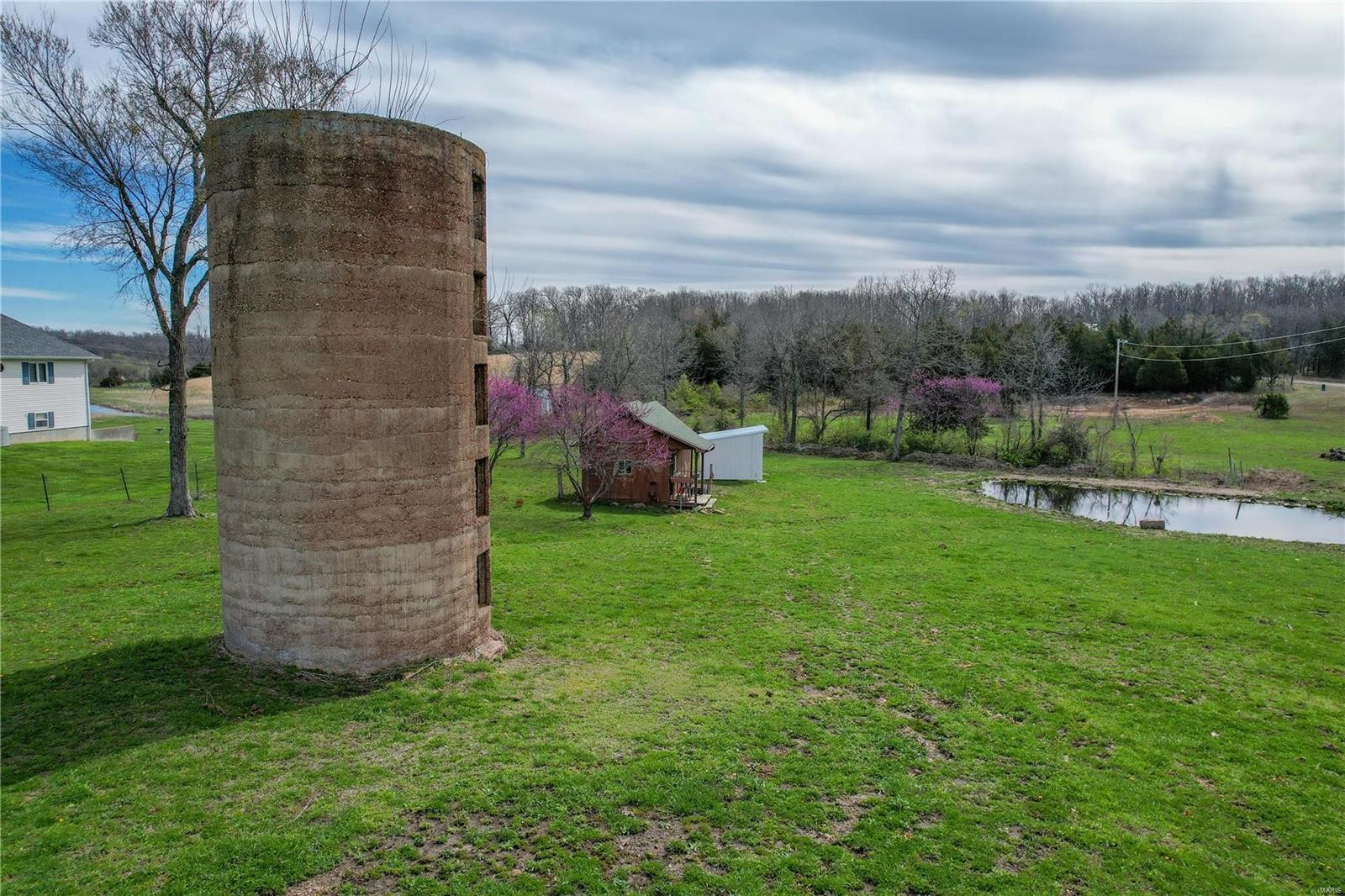 Lebanon, Missouri, 65536, United States, 3 Bedrooms Bedrooms, ,2 BathroomsBathrooms,Residential,For Sale,1935338