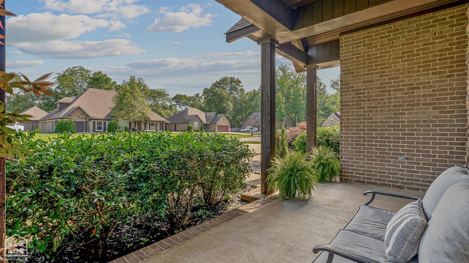 Jonesboro, Arkansas, 72404, United States, 5 Bedrooms Bedrooms, ,4 BathroomsBathrooms,Residential,For Sale,1978378